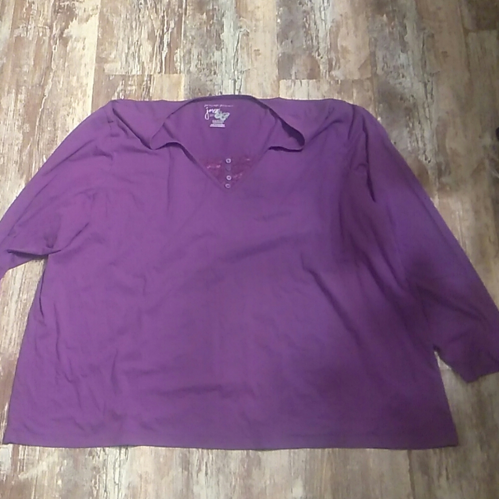 Ladies top.